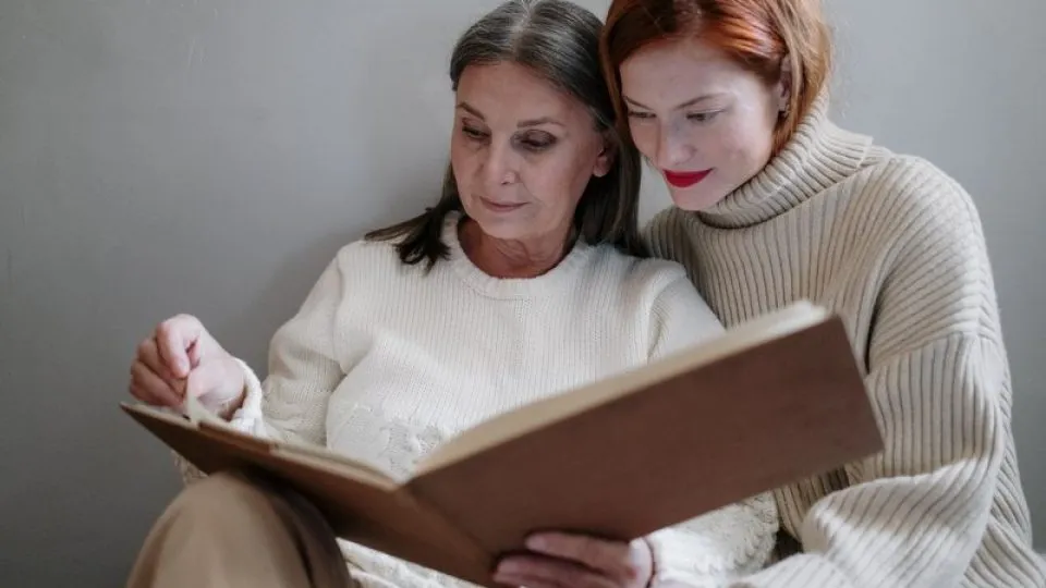 <h2>Tablouri Absolvire Ulmeni / Albume Absolvire in Ulmeni | Comanda Albume Absolvire in Ulmeni</h2>